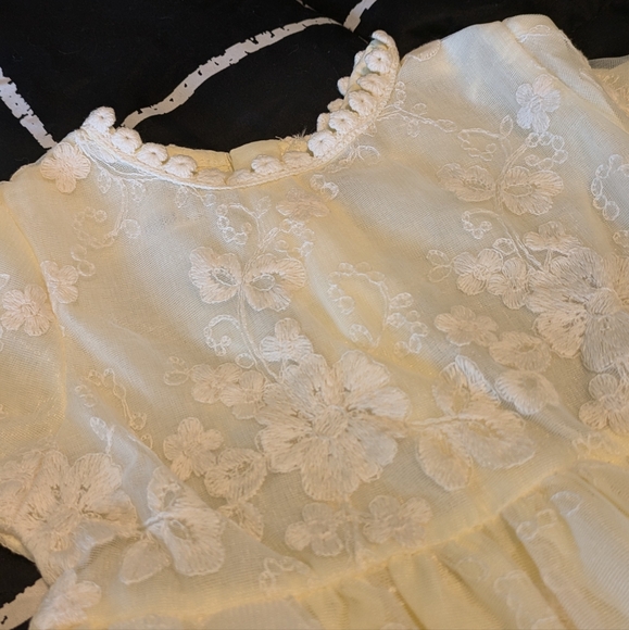 Kids Cream Lace Dress - Picture 7 of 8